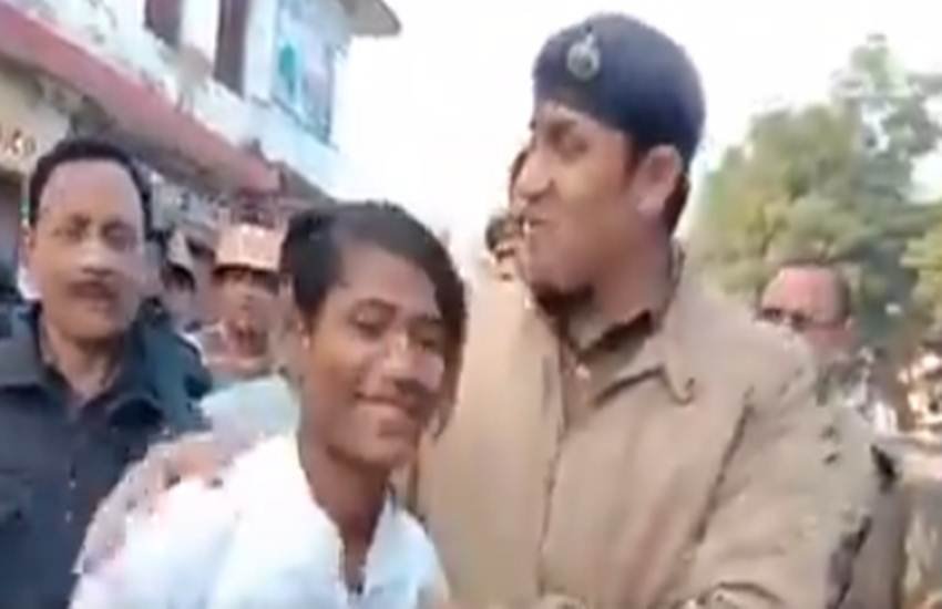 CAA, CAB, NRC, Etawah, SSP, UP, Youngsters, CAA, Twitter, Hero, India News, National News, Hindi News