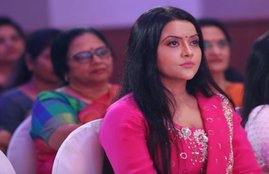amruta fadnavis