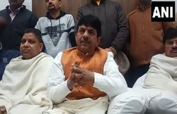 UP: बिजनौर गए योगी के मंत्री, CAA हिंसा में मारे गए लोगों को किया नजरअंदाज, बोले- दंगाइयों के घर क्यों जाऊं?