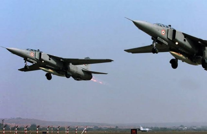 वायुसेना से आज रिटायर हो जाएगा Mig-27 फोटो सोर्स: इंडियन एक्सप्रेस