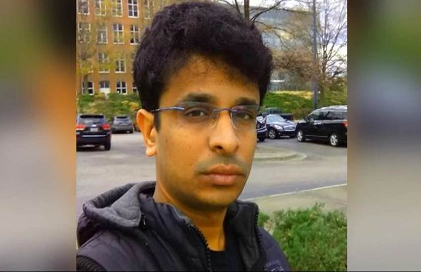 चंद्रयान के लैंडर का मलबा खोजने वाले 33 साल के सुब्रमण्यम। (फोटो सोर्स: शनमुगा सुब्रमण्यम ट्विटर प्रोफाइल) 