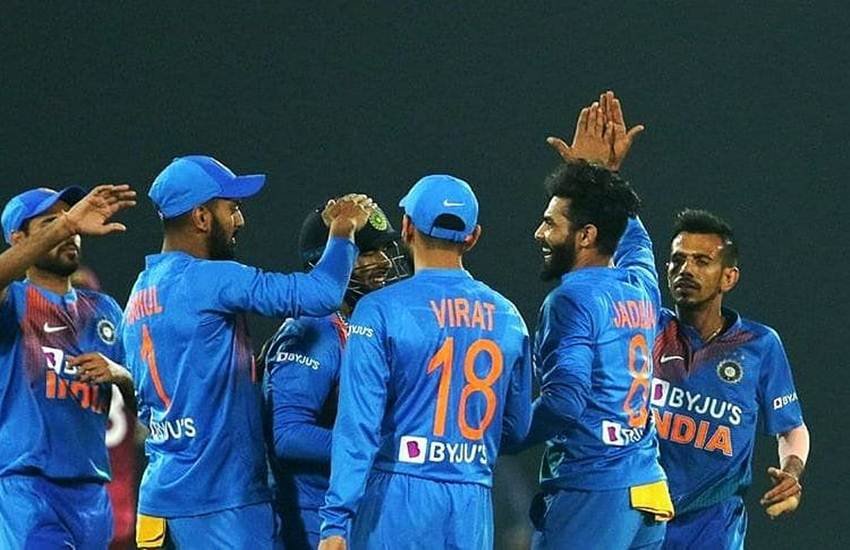 8 विकेट से हारा भारत।