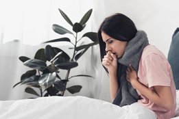 Ways to Protect Yourself in Cold, how to keep warm in winter, safety tips for winter season, how to beat cold weather, staying warm in the winter, how to stay warm in cold weather outside, winter risks, how to keep warm in winter clothes, how to keep warm in winter at home, how to keep body warm naturally, food to keep body warm