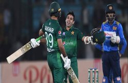 कभी मोटापे के कारण नहीं हुआ था सेलेक्शन, अब डेब्यू मैच में ही शतक ठोक रच दिया इतिहास