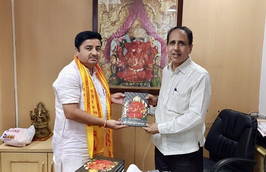 गुजरात के भाजपा सचिव प्रदीप सिंह बघेल, फोटो सोर्स- ट्वीटर