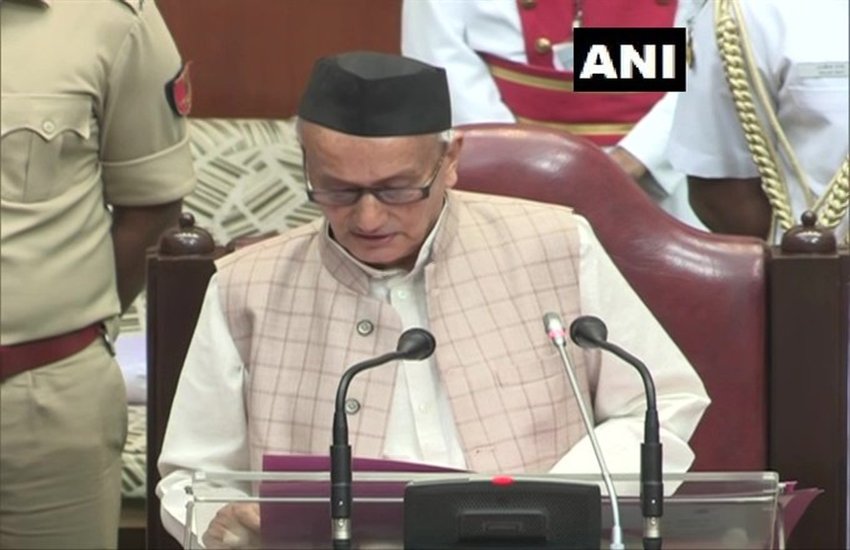 कोश्यारी ने यह घोषणा विधान भवन में विधायकों की संयुक्त बैठक को संबोधित करते हुए की।(फोटो-ANI)