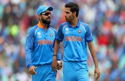 IND vs WI: शिखर धवन के बाद भुवनेश्वर कुमार भी ODI सीरीज से बाहर, शार्दुल ठाकुर की हुई टीम में एंट्री