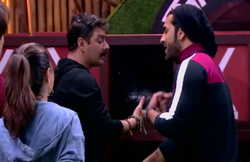 Bigg boss, bigg boss 13, Siddharth Shukla bigg boss, Paras Chhabra, Shehnaaz Gill, Sidharth Shukla, Rashami Desai, Arhaan khan, Asim, Himanshi, Rashami, Arhaan, Shefali Jariwala, Vishal, Madhurima, Asim Riaz, Bigg boss day 62, Shehnaaz Gill confesses her love for paras, bigg boss 13 voot, biggboss 13 evicted contestants, bigg boss 13 eviction this week, eviction bigg boss 13, bigg boss 13 latest news, bigg boss 13 news in hindi