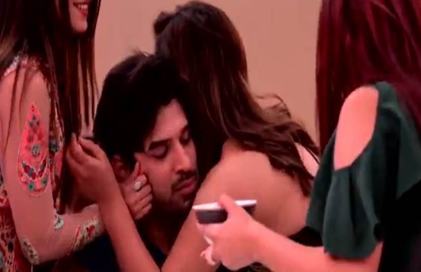 Bigg Boss 13: फूट फूट कर रोए पारस-आरती