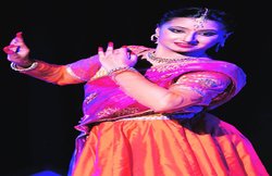 नृत्योत्सव: छाई कथक और ओड़िशी की छटा