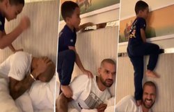 VIDEO: छोटे गब्बर जोरावर ने कर दी पिता शिखर धवन की ‘पिटाई’, कंधे पर चढ़कर सिर पर मारी लात