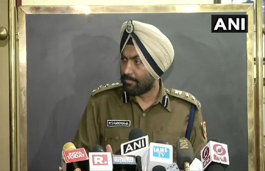 दिल्ली पुलिस के पीआरओ एमएस रंधावा मीडिया। (ani)