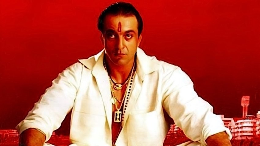 वास्तव(1999) के लिए संजय दत्त को बेस्ट एक्टर का फिल्मफेयर अवार्ड भी मिला था।