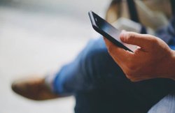 इंग्लिश टीचर ने 15 साल के स्टूडेंट से बनाए संबंध, स्टूडेंट्स ने मोबाइल में वीडियो रिकॉर्ड कर पुलिस से की शिकायत