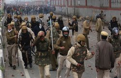 Muzafarnagar हिंसा: संजीव बालियान बोले- देवबंद पास में है, पथराव के लिए मदरसों से बच्चों को किसने भेजा