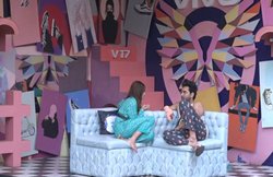 Bigg Boss 13: पारस की Ex गर्लफ्रेंड ने चुन्नी ओढ़ पैर धुलकर किया था मां का स्वागत फिर भी हुआ ब्रेकअप, जानिए वजह