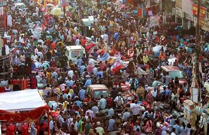 अब जनसंख्या नियंत्रण पर बिल लाने की तैयारी? पीएम मोदी के आह्वान के 4 महीने बाद रोडमैप बनाने में जुटा नीति आयोग