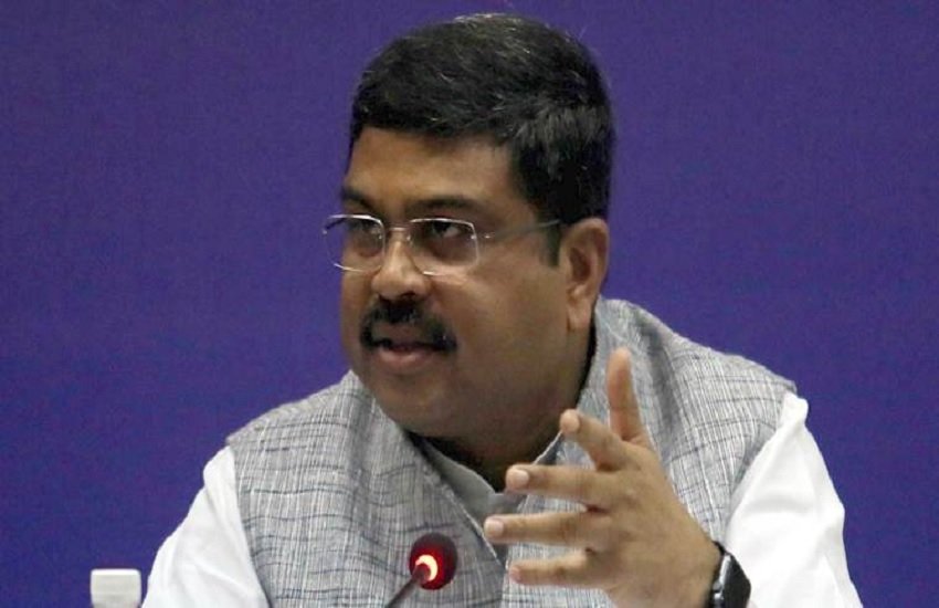 पेट्रोंलियम मंत्री धर्मेंद्र प्रधान, फोटो सोर्स - इंडियन एक्सप्रेस
