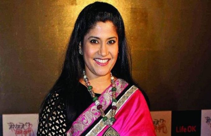 ‘हम आपके हैं कौन’ फेम एक्ट्रेस रेणुका ने लगाई ट्रोल्स की क्लास, ट्वीटर पर यह बात कहकर लगाई फटकार