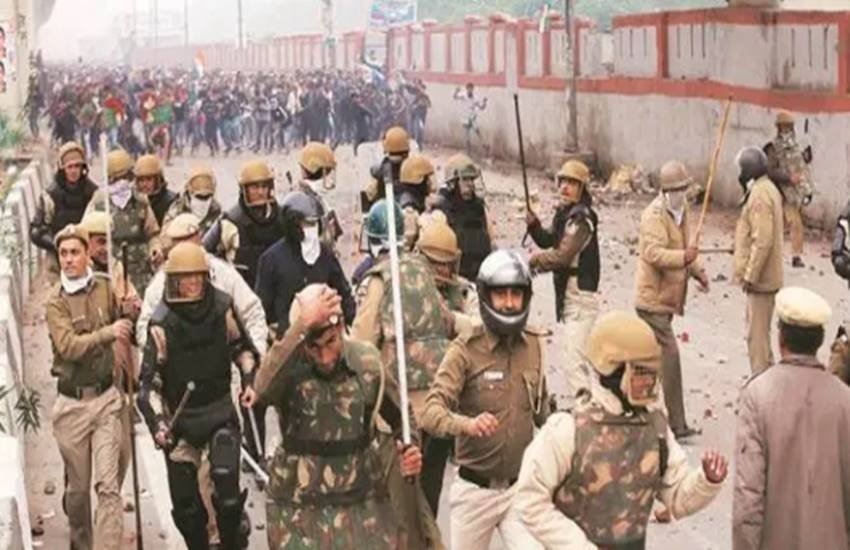 CAA, delhi police, delhi police protest, seelampur delhi, protesters in streets, GTB Hospital, cab, cab news, caa protest, caa protest today, caa protest latest news, cab protest, cab today news, citizenship amendment bill, citizenship amendment bill 2019, citizenship amendment bill protest, citizenship amendment bill protest today, citizenship amendment bill 2019 india, citizenship amendment bill live news, cab news, citizenship amendment act, citizenship amendment act latest news CAA, delhi police, delhi police protest, seelampur delhi, protesters in streets, GTB Hospital, cab, cab news, caa protest, caa protest today, caa protest latest news, cab protest, cab today news, citizenship amendment bill, citizenship amendment bill 2019, citizenship amendment bill protest, citizenship amendment bill protest today, citizenship amendment bill 2019 india, citizenship amendment bill live news, cab news, citizenship amendment act, citizenship amendment act latest news