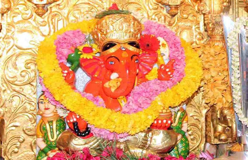 Siddhivinayak Mandir, mumbai best temple, best temple in india, 2020 destination, best tourist place to visit in 2020, traveling destination in 2020, new year tourist place