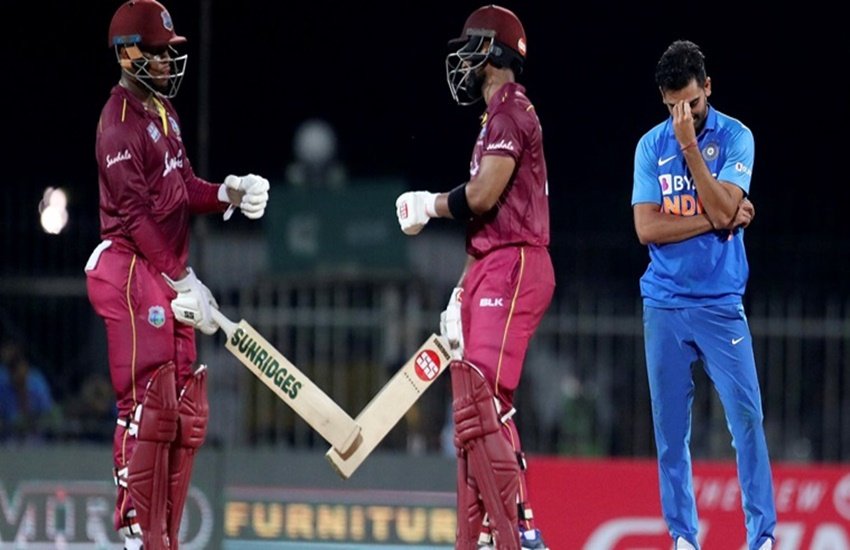 भारतीय गेंदबाजों का लचर प्रदर्शन। (फोटो सोर्स- एपी)