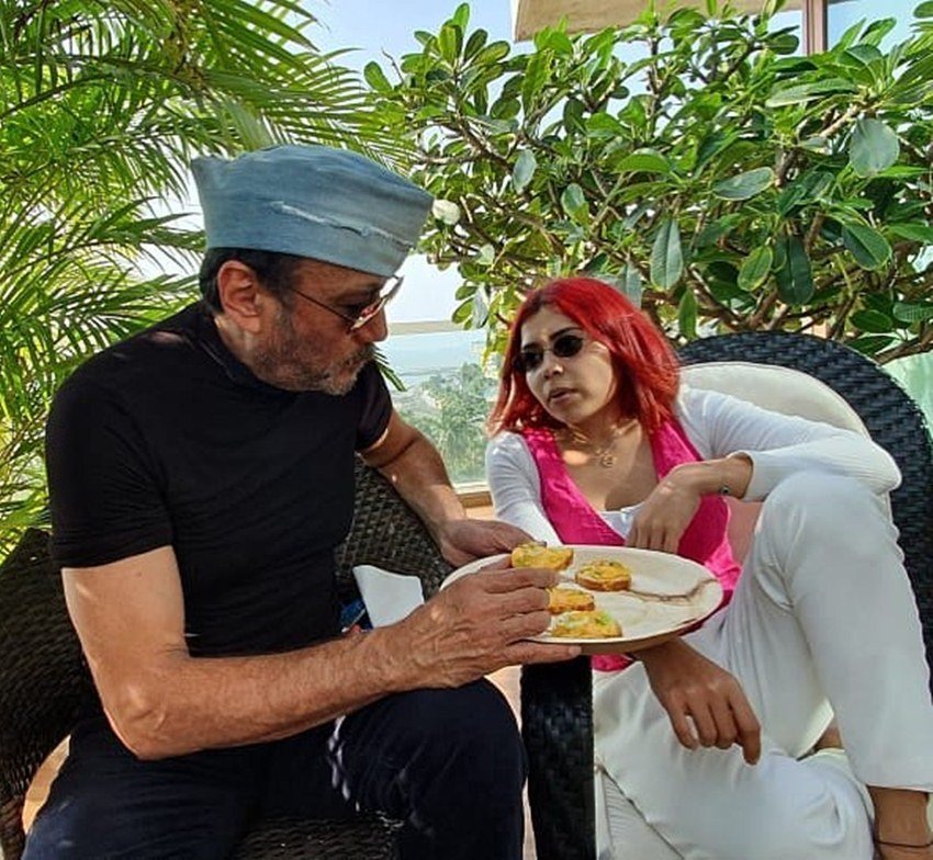 फराह नसीरुद्दीन शाह और जैकी श्रॉफ जैसे एक्टर्स के साथ भी स्क्रीन शेयर कर चुकी हैं।