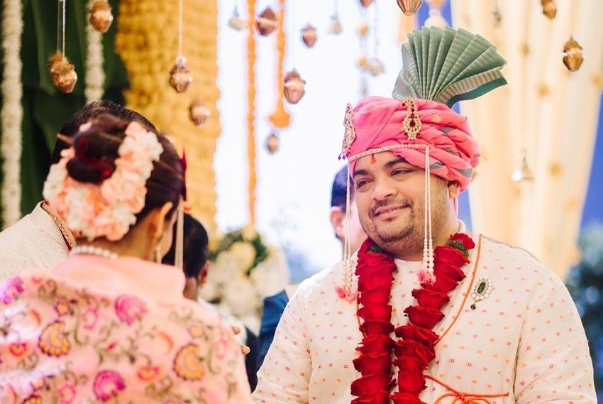नेहा और शार्दूल की शादी पूरे मराठी रीति रिवाजों के साथ हुई।