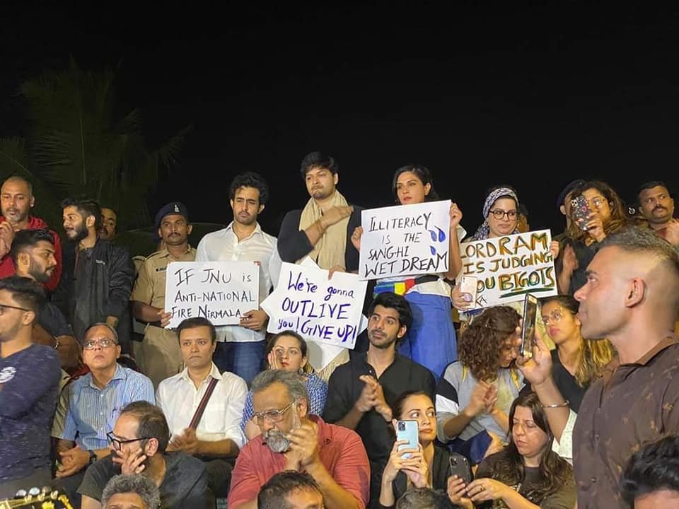 अली फजल ने भी जेएनयू हिंसा के खिलाफ आवाज उठाई।