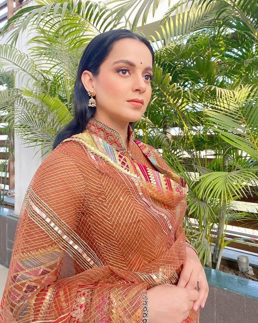 कंगना ने लोगों को यह भी बताया कि उन्होंने पटना आने के बाद लिट्टी चोखा इतना खा लिया कि उन्हें नींद आने लगी।