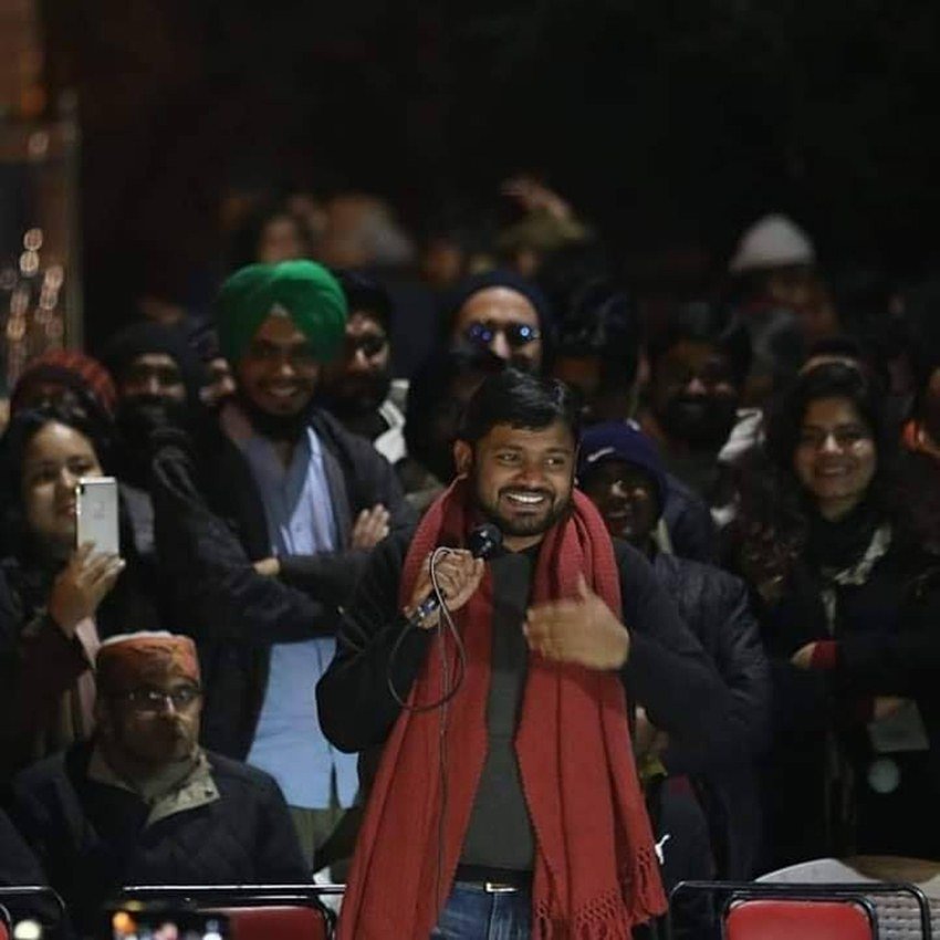 बता दें कि नजीब अहमद अक्टूबर 2016 से लापता है। दो साल की जांच के बाद भी उसका कोई सुराग नहीं है। CBI ने मामले की जांच की और उसके बारे में कुछ भी पता नहीं चलने पर केस बंद कर दिया।