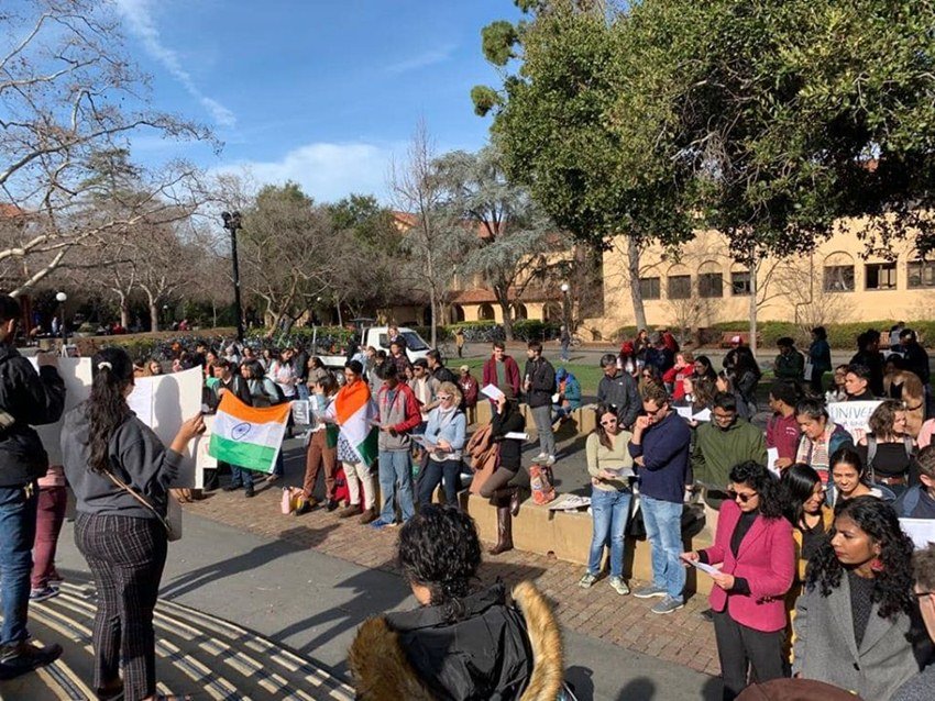 यहां के छात्रों ने हाल ही में सीएए के खिलाफ मोर्चा खोला और शाहीन बाग के प्रोटेस्टर्स के समर्थन में प्रदर्शन किया।