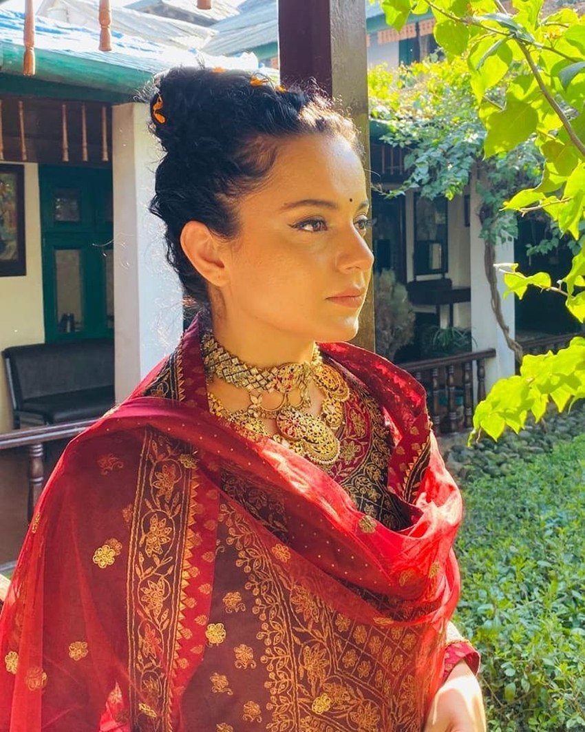 हाल ही में कंगना ने मुंबई में अपना प्रोडक्शन हाउस खोला है। प्रोडक्शन हाउस का नाम कंगना ने मणिकर्णिका फिल्म्स रखा है।