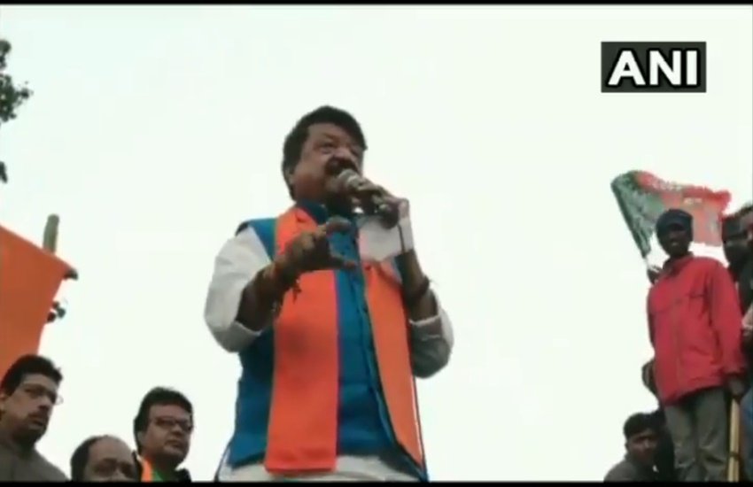 भाजपा नेता का यह वीडियो काफी वायरल हुआ है। फोटो सोर्स - वीडियो स्क्रीनशॉट, ANI