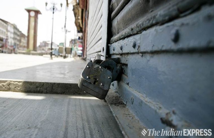 Bharat Bandh 2020: ट्रेड यूनियनों ने राष्ट्रव्यापी हड़ताल में 25 करोड़ लोगों के शामिल होने का दावा किया है। (Express Photo: Shuaib Masoodi)