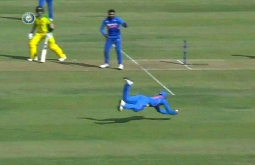 विराट कोहली ने लपका शानदार कैच (फोटो सोर्स-bcci twitter)