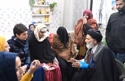 CAA: पुलिस ने मौलाना को बेरहमी से पीटा, मदरसा स्टूडेंट्स को बेवजह थाने खींच ले गई; मुजफ्फरनगर में बोलीं प्रियंका गांधी
