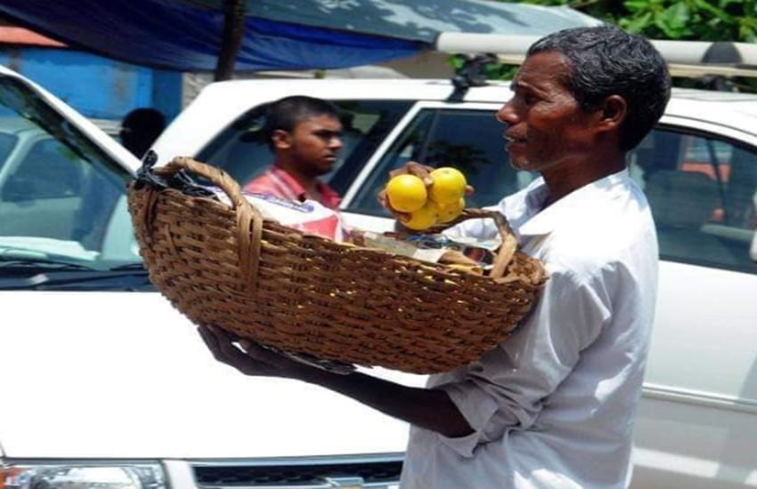 Harekala Hajabba, Padma Shri, Padma Awards, Fruit Seller Got Padma Shri, हरेकाला हजब्बा, पद्मश्री, पद्म पुरस्कार, फल विक्रेता को मिला पद्मश्री