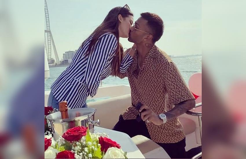 बता दें कि पीठ दर्द के कारण पिछले कुछ समय से टीम से बाहर चल रहे पंड्या के इस महीने के आखिर में भारत ए के न्यूजीलैंड दौरे के दौरान वापसी करने की संभावना है। यह सीनियर टीम में वापसी से पहले उनके लिए फिटनेस परीक्षण जैसा होगा। (सभी फोटो- इंस्टाग्राम से)