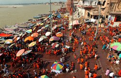 काशी विश्वनाथ में लागू होगा ड्रेस कोड, जींस-पैंट में शिवभक्त नहीं कर सकेंगे शिवलिंग स्पर्श