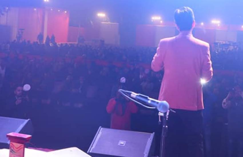 Dr Kumar Vishvas, Kumar Vishwas, Pankaj Chaturvedi, Kumar Vishvas's Poems, कुमार विश्वास, डॉ. कुमार विश्वास, कुमार विश्वास की कविताएं