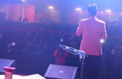 कुमार विश्वास: कविता का प्रहसन और प्रहसन की कविता