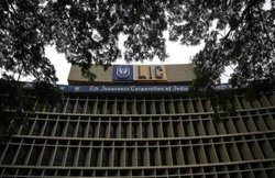 LIC पर भी NPA की मार, पांच साल में दोगुना हुआ बैड लोन, आंकड़ा 30,000 करोड़ के पार!