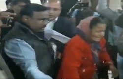 कमलनाथ के मंत्री ने महिला सफाईकर्मी को धक्का देकर किया कमरे से बाहर, शिवराज बोले- गरीब के आंसू ले डूबेंगे