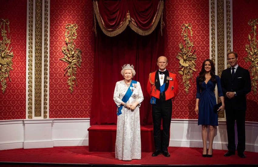 मैडम तुसाड म्यूजियम में प्रिंस हैरी-मेगन का पुतला। (Twitter: @MadameTussauds)