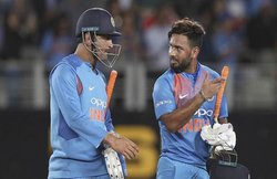 IND vs AUS: दूसरे ODI से पहले टीम इंडिया को लगा बड़ा झटका, ऋषभ पंत हुए टीम से बाहर