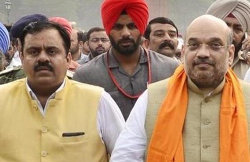 केंद्रीय गृहमंत्री अमित शाह के भाजपा नेता तरूण चुघ (Photo: Twitter@tarunchughbjp)