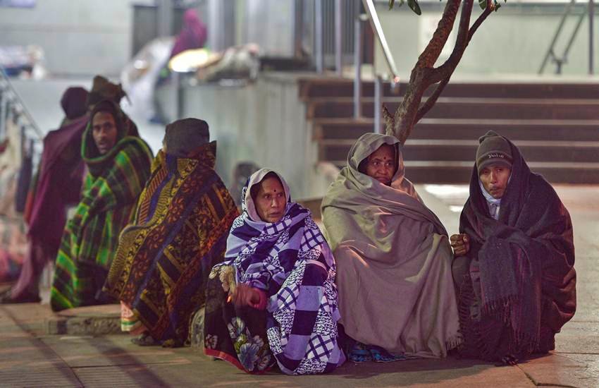 दिल्ली में हल्की बारिश होने की संभावना है। दिल्ली में हल्की बारिश होने की संभावना है।