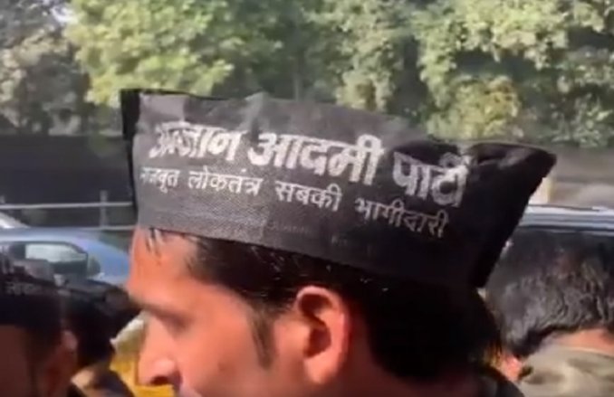 दिल्ली चुनाव में कूदी ‘अनजान आदमी पार्टी’, केजरीवाल के खिलाफ लड़ेंगे ‘चक दे इंडिया’ में शाहरुख का गोल रोकने वाले शैलेंद्र