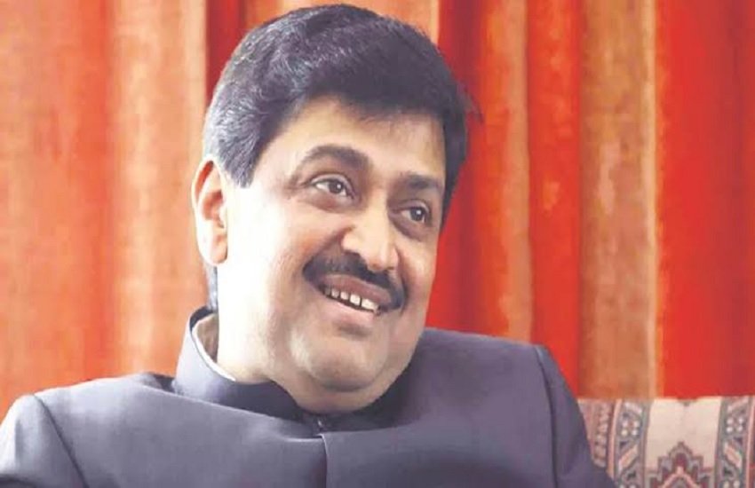 महाराष्ट्र सरकार में मंत्री अशोक चौव्हान, फोटो सोर्स- इंडियन एक्सप्रेस